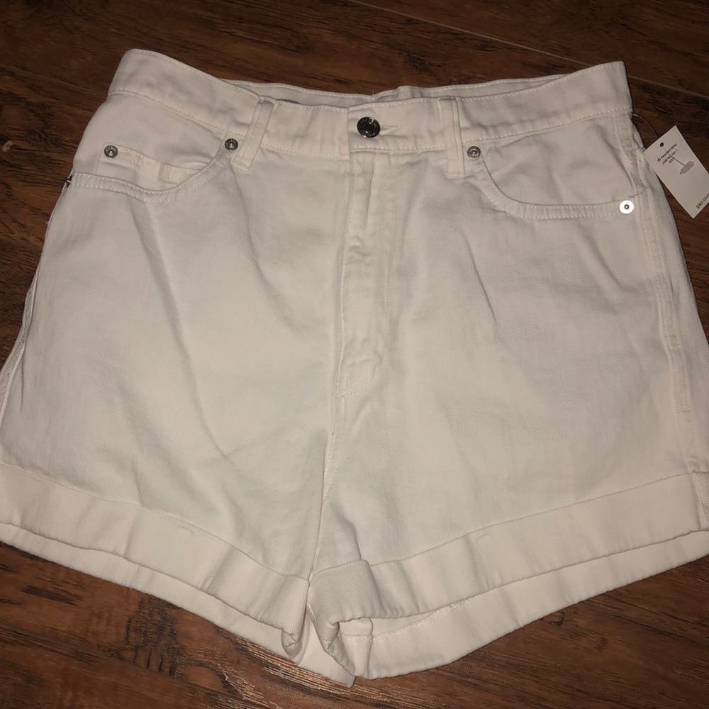Gap high rise short